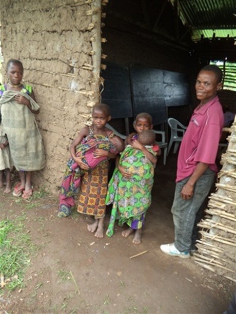 Biso Balikenga _DRC_pygmy Lady