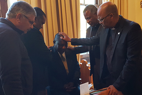 ACSA_Abp -Thabo -Makgoba -Prays -for -Deputy -President -Cyril -Ramaphosa -June -2017-460