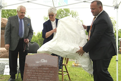 Ang Journ _Art -Babych _George -Eccles -headstone -unveiled -St -Pauls -Church -Almonte -Ontario -with -Reg -Gamble -and -Canon -Pat -Martin -and -John -Bowes _460x 307