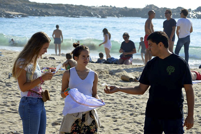 Green -Anglicans -Portugual -beach -clean -01_700x 467